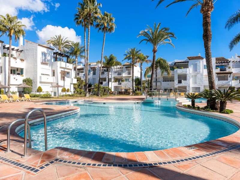 Costalita Estepona apartments swimming pool