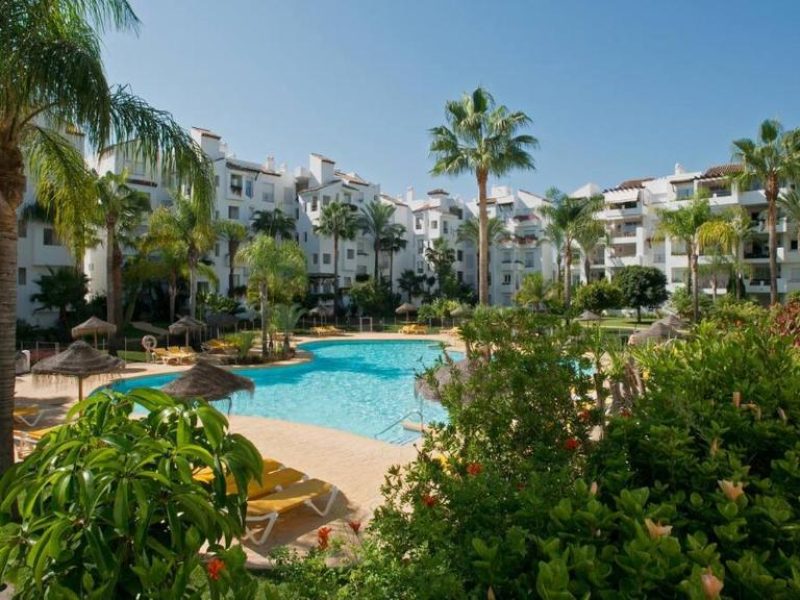 Costalita Estepona apartments swimming pool
