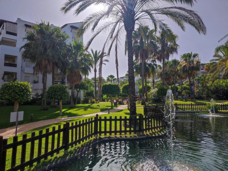 Costalita Estepona apartments garden